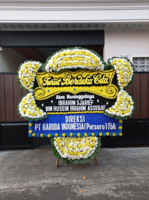 Papan Bunga Duka di Dullah Laut
