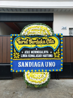 Papan Bunga Duka di Dullah Laut